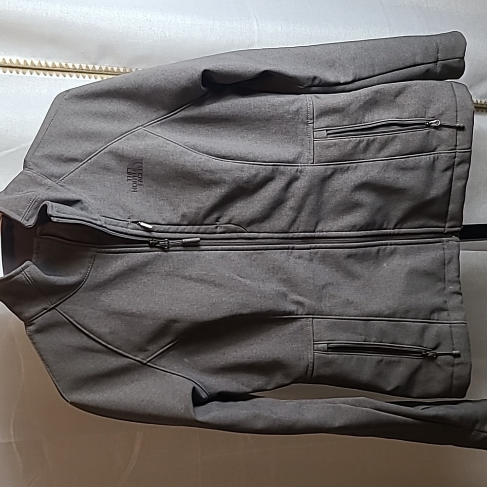 The North Face Women’s Windwall Size Med